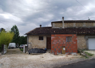 AVANT Réfection couverture + isolation en toiture fibre de bois RGE à Périssac (33)